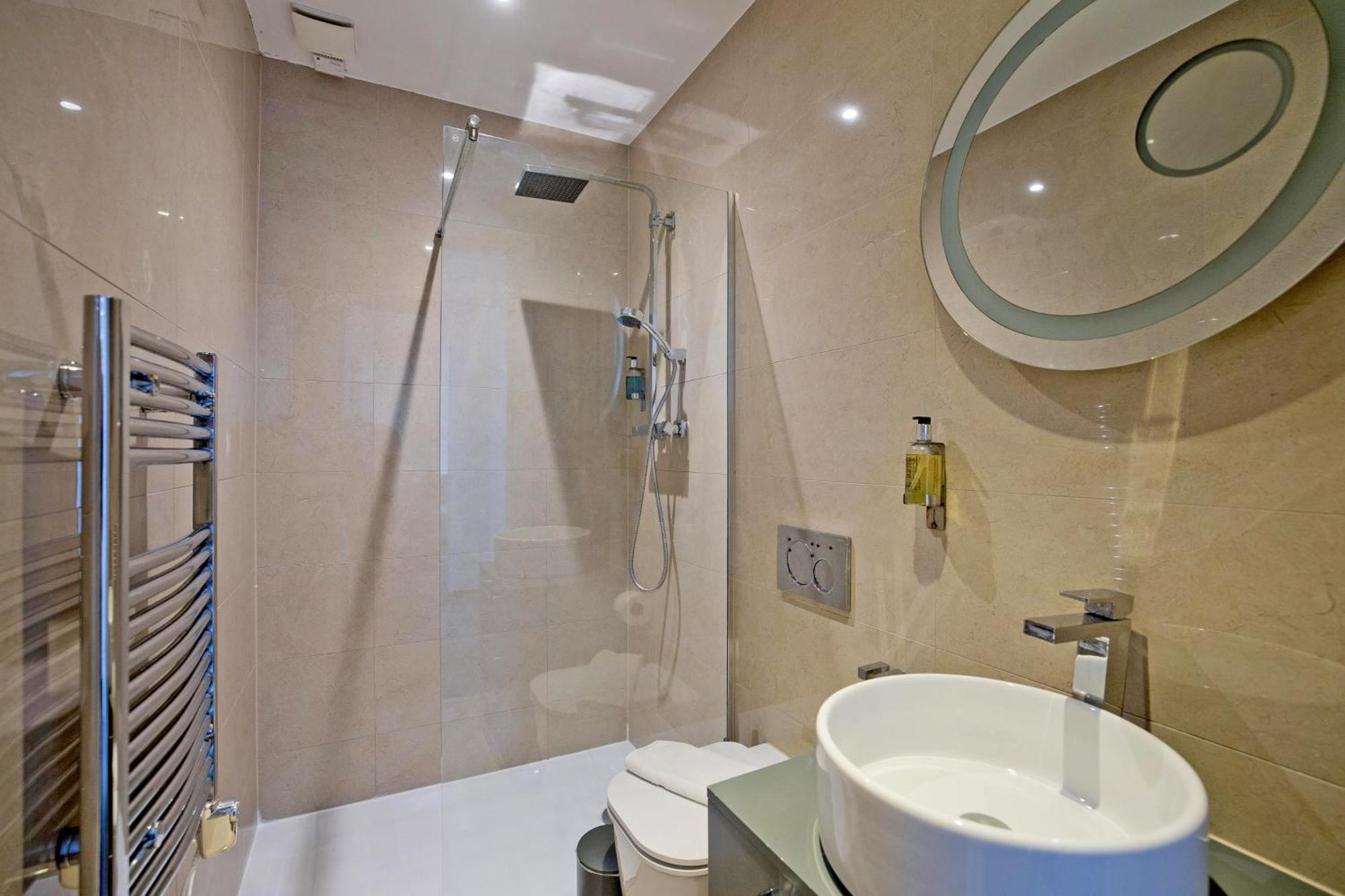 Imperial Liverpool Street Apartments Лондон Екстер'єр фото